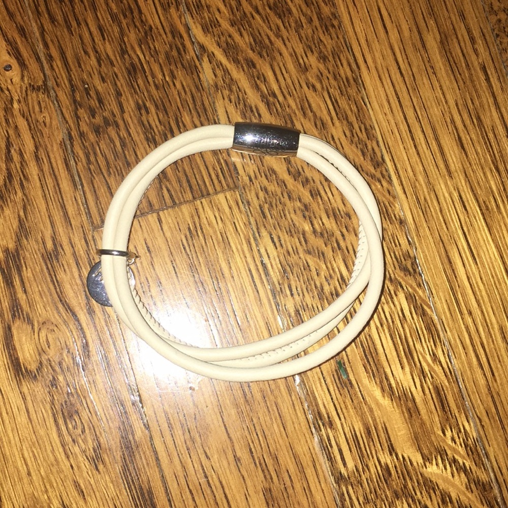 Endless double wrap leather bracelet